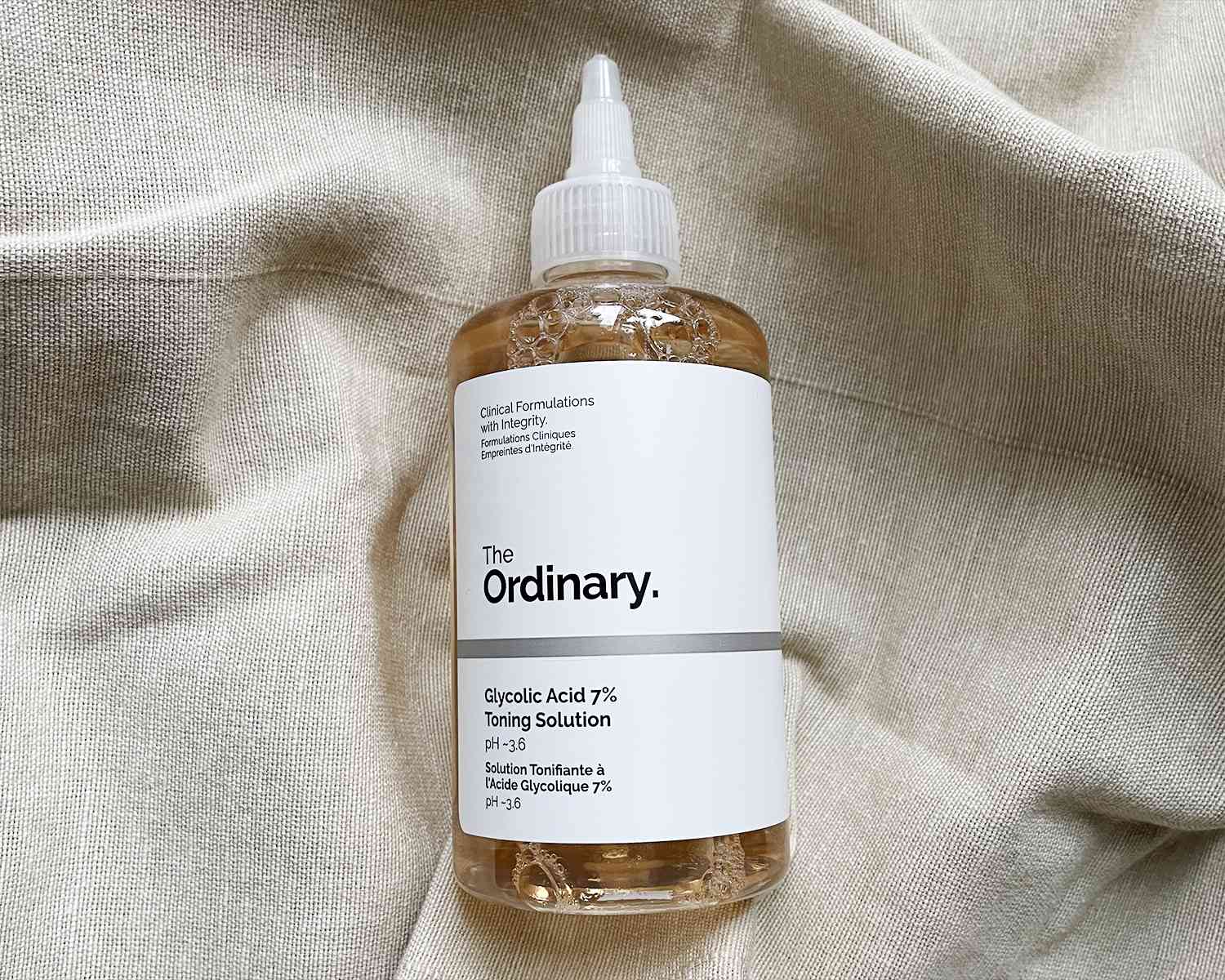 The Ordinary Glycolic Acid 7% Toning Solution: Solusi Toner yang Menghidrasi dan Mencerahkan