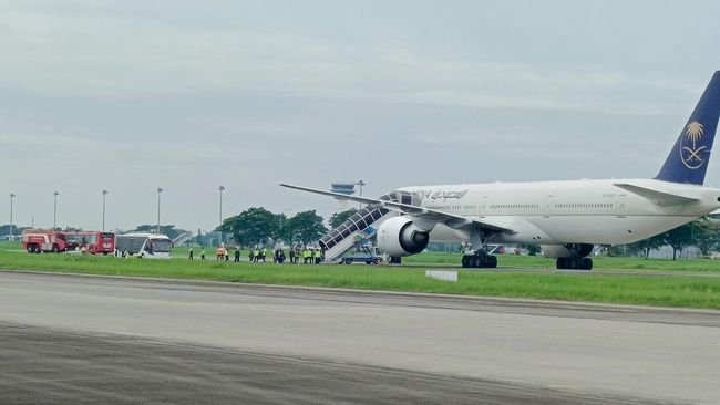Kronologi Mencekam: Pesawat Saudia Mendarat Darurat di Kualanamu